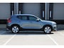 Volvo XC40 T4 Momentum | Stoelverwarming | Keyless Entree | Parkeercamera | Parkeersensoren voor + achter | Volvo on Call | Dealer Onderhouden | Navigatie | Half Lederen Bekleding | Elektrisch bedienbare achterklep