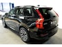 Volvo XC90 2.0 T8 AWD 335kW/456pk Aut8 Recharge Plus Dark HARMAN/KARDON + EL.TREKHAAK + PD-GLASS + BLIS + LEDER + SPORTSTOELEN + STOELVERWARMING V&A + STUURVERWARMING + CAMERA + KEYLESS ENTRY&GO + ADAPT.CRUISE + PILOT ASSIST + PARKSENSOREN + 20" LM-VELGEN!!