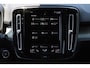 Volvo XC40 T4 Automaat AWD Inscription | Dealeronderhouden | Electrische bedienbare voorstoelen | Parkeerverwarming | Parkeercamera | Parkeersensoren voor + achter | Keyless Entree | Volvo on Call | Comfortstoelen | Keyless Entree | Park Assist Pilot