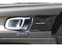 Volvo XC40 T4 Automaat AWD Inscription | Dealeronderhouden | Electrische bedienbare voorstoelen | Parkeerverwarming | Parkeercamera | Parkeersensoren voor + achter | Keyless Entree | Volvo on Call | Comfortstoelen | Keyless Entree | Park Assist Pilot