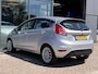 Ford Fiesta 1.0 EcoBoost Titanium 100PK DISTRIBUTIERIEM IS VERVANGEN!! Cruise Navi Verwarmde Voorruit Climate Regensensor USB Centrale Vergrendeling 16'' Velgen (Compleet)