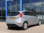 Ford Fiesta 1.0 EcoBoost Titanium 100PK DISTRIBUTIERIEM IS VERVANGEN!! Cruise Navi Verwarmde Voorruit Climate Regensensor USB Centrale Vergrendeling 16'' Velgen (Compleet)