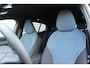Volvo EX30 Cross Country P5 Long Range Plus Europa 69 kWh | Elektrisch Verstelbare Stoelen | BLIS | Keyless | Elektrische Achterklep | Adaptieve Cruise Control | Pilot Assist | Getint Glas | Dak In Contrastkleur Zwart | 19-Inch Lichtmetalen Velgen | Lane Assist | Driver Understanding | Google | Stoelverwarming | Stuurverwarming