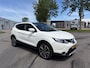 Nissan Qashqai 1.2i Tekna 6-Bak 116 PK. Onverwoestbare auto van de tweede eigenaar !!! 4 splinternieuwe All-Season banden !!