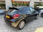 Peugeot 208 1.2 Signature Navi 4x Nw banden Distri VV