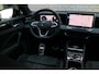 Volkswagen Tiguan 1.5 eTSI R-Line Edition | Automaat! | Camera | Trekhaak! | Blind Spot |