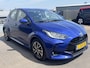 Toyota Yaris 1.5 Hybrid Dynamic automaat Incl: AppleCarPlay / AndroidAuto, LM velgen, Climate Control, PArkeerhulp camera, MEtallic lak