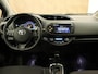 Toyota Yaris 1.5 Hybrid Dynamic - ORIGINEEL NEDERLANDSE AUTO - CAMERA - BLUETOOTH TELEFOONVOORBEREIDING - CRUISE CONTROL - KEYLESS ENTRY - LICHTMETALEN VELGEN 16 INCH - CLIMATE CONTROL - ELEKTRISCHE RAMEN VOOR + ACHTER - HILL HOLD FUNCTIE