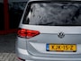 Volkswagen Touran 1.4 TSI Highline Edition R 7p | Camera | Navigatie | Apple Carplay | Android Auto | Adaptieve Cruise Control | Matrix LED | Stoelverwarming | Climate Control | 7 Persoons | All Season Banden | Metallic Lak | R-Line |