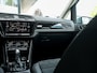 Volkswagen Touran 1.4 TSI Highline Edition R 7p | Camera | Navigatie | Apple Carplay | Android Auto | Adaptieve Cruise Control | Matrix LED | Stoelverwarming | Climate Control | 7 Persoons | All Season Banden | Metallic Lak | R-Line |