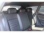 Volkswagen Arteon Shooting Brake 1.4 TSI eHybrid R-Line Business | Incl. 12 maanden garantie Trekhaak | Schuif/kantel dak | 360 camera | Dodehoek detectie | Stoelen verwarmd | Apple carplay/Android auto | Adaptive Cruise | Climate control | Navigatie | Lichtmetalen velgen