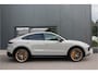 Porsche Cayenne Coupé 4.0 Turbo GT | Ceramic Brakes | PDCC | Burmester | Nachtzicht | ACC | 360 Cam Head Up | PDLS+ | Lane & Side Assist | Carbon | Garagedeuropener | Luchtvering | Alcantara Hemel | Achterasbesturing | 22"| Keyless Entry | Isolatieglas | Memory | Sport Chrono Plus | Krijtgrijs | 640PK | Stoelverwarming 4X | NP €301.120,- | Apple & Android Carplay.
