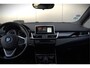 BMW 2-Serie Active Tourer 225xe iPerformance eDrive Edition | Stoelverwarming | Head-Up Display | Cruise Control | Parkeersensoren | Ambiance Verlichting | LED | Navigatie | Keyless | Leer | SOH 87%