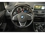 BMW 2-Serie Active Tourer 225xe iPerformance eDrive Edition | Stoelverwarming | Head-Up Display | Cruise Control | Parkeersensoren | Ambiance Verlichting | LED | Navigatie | Keyless | Leer | SOH 87%