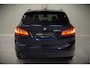 BMW 2-Serie Active Tourer 225xe iPerformance eDrive Edition | Stoelverwarming | Head-Up Display | Cruise Control | Parkeersensoren | Ambiance Verlichting | LED | Navigatie | Keyless | Leer | SOH 87%
