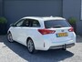 Toyota Auris Touring Sports 1.8 Hybrid Lease Trekhaak,2e Eigenaar,Pano,Navi,Camera,Clima,Cruise,Lm velgen,N.A.P,Dealer Onderhouden,Apk tot 12-2026