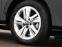 Volkswagen Golf 1.0 eTSI 110pk DSG Life Business · Apple/Android Car Play · ACC · Sfeerverlichting · Parkeersensoren · Navigatie · Verkeersbord Detectie · Garantie t/m 12-01-2028 of 100.000km