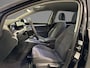 Volkswagen Golf 1.0 eTSI 110pk DSG Life Business · Apple/Android Car Play · ACC · Sfeerverlichting · Parkeersensoren · Navigatie · Verkeersbord Detectie · Garantie t/m 12-01-2028 of 100.000km