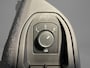 Volkswagen Golf 1.0 eTSI 110pk DSG Life Business · Apple/Android Car Play · ACC · Sfeerverlichting · Parkeersensoren · Navigatie · Verkeersbord Detectie · Garantie t/m 12-01-2028 of 100.000km