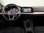 Volkswagen Golf 1.5 TSI Life 130PK | Panoramadak | Navigatie | Wegklapbare trekhaak | Stoelverwarming