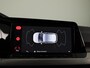 Volkswagen Golf 1.5 TSI Life 130PK | Panoramadak | Navigatie | Wegklapbare trekhaak | Stoelverwarming