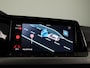Volkswagen Golf 1.5 TSI Life 130PK | Panoramadak | Navigatie | Wegklapbare trekhaak | Stoelverwarming