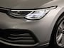 Volkswagen Golf 1.5 TSI Life 130PK | Panoramadak | Navigatie | Wegklapbare trekhaak | Stoelverwarming
