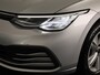 Volkswagen Golf 1.5 TSI Life 130PK | Panoramadak | Navigatie | Wegklapbare trekhaak | Stoelverwarming