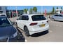 Volkswagen Tiguan 2.0 TSI 4Motion Highline NL auto 1e eigenaar door ons geleverd en onderhouden DYNaudio R Line in en exterieur 20" Suzuka panoramadak discover pro navigatie LED Plus adaptief keyless entry elektrische achterklep spiegel pakket winterpakket verwarmbare voorruit wegklapbare trekhaak