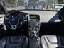 Volvo XC60 2.0 T5 AUT R-Design Pana | Trekhaak | Dealer Onderhouden | NL-Auto