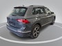 Volkswagen Tiguan 1.4 TSI 245pk DSG eHybrid Life Business · Inklap. Trekhaak · Stuur- & Stoelverwarming · Dodehoeksensor · ACC · Parkeer assistent ·