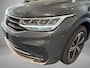 Volkswagen Tiguan 1.4 TSI 245pk DSG eHybrid Life Business · Inklap. Trekhaak · Stuur- & Stoelverwarming · Dodehoeksensor · ACC · Parkeer assistent ·
