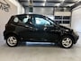 Toyota Yaris 1.0-16V VVT-i YORIN | 14maanden APK bij aflevering | LM Velgen | NAP| Radio met aux |