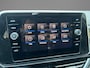 Volkswagen T-Roc 1.5 TSI 150pk DSG R-Line · Camera · Keyless · Dodehoeksensor · Stoelverwarming · Elek. Achterklep · ACC · Velours bekleding · Garantie t/m 26-02-2027