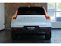 Volvo XC40 Single Motor Extended Range Ultimate 82 kWh | Panoramadak | 20'' Lichtmetalen velgen | 360° Parkeercamera | Parkeersensoren voor + achter | Google infotainment | Stoelverwarming | Electrische bedienbare voorstoelen met geheugen