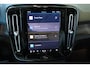 Volvo XC40 Single Motor Extended Range Ultimate 82 kWh | Panoramadak | 20'' Lichtmetalen velgen | 360° Parkeercamera | Parkeersensoren voor + achter | Google infotainment | Stoelverwarming | Electrische bedienbare voorstoelen met geheugen