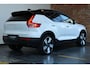 Volvo XC40 Single Motor Extended Range Ultimate 82 kWh | Panoramadak | 20'' Lichtmetalen velgen | 360° Parkeercamera | Parkeersensoren voor + achter | Google infotainment | Stoelverwarming | Electrische bedienbare voorstoelen met geheugen