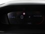 Peugeot 2008 1.2 Allure 136pk Hybrid Automaat Camera 360 Climate control Cruise control Adaptive Stoelverwarming Parkeersensoren Navigatie Apple Carplay/ Android Auto Lichtmetalen velgen Led