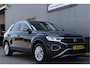 Volkswagen T-Roc 1.5 TSI Life Business Virtual cockpit, Camera, Carplay, Stoelverwarming, Cruise, PDC, DAB