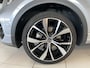 Volkswagen T-Roc 1.5 TSI R-Line Business Panoramadak / Trekhaak / Beats Audio / Carplay / Camera