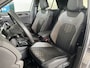 Volkswagen T-Roc 1.5 TSI R-Line Business Panoramadak / Trekhaak / Beats Audio / Carplay / Camera