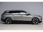BMW iX XDrive40 M-sport | panoramadak skylounge | elek. trekhaak | softclose | laser led | harmankardon | massage | hud | BTW