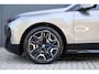 BMW iX XDrive40 M-sport | panoramadak skylounge | elek. trekhaak | softclose | laser led | harmankardon | massage | hud | BTW