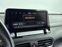 Hyundai Kona Electric EV COMFORT 64 kWh | SoH 98% | PDC | 3 FASEN | WARMTEPOMP | CAMERA | CLIMA | CRUISE ADAPT. | NAVI | PRIVACY GLASS | DAKRAILING | APPLE CAR PLAY & ADROID AUTO |