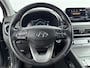 Hyundai Kona Electric EV COMFORT 64 kWh | SoH 98% | PDC | 3 FASEN | WARMTEPOMP | CAMERA | CLIMA | CRUISE ADAPT. | NAVI | PRIVACY GLASS | DAKRAILING | APPLE CAR PLAY & ADROID AUTO |