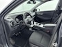 Hyundai Kona Electric EV COMFORT 64 kWh | SoH 98% | PDC | 3 FASEN | WARMTEPOMP | CAMERA | CLIMA | CRUISE ADAPT. | NAVI | PRIVACY GLASS | DAKRAILING | APPLE CAR PLAY & ADROID AUTO |