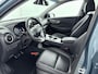 Hyundai Kona Electric EV PREMIUM 64 kWh | 3- FASE | NAVI | CLIMA | ADAPT. CRUISE | CAMERA | HUD | LEDER | STUUR- & STOELVERWARMING | WARMTEPOMP | PRIVACY GLASS | WLTP 481 KM! |