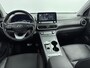 Hyundai Kona Electric EV PREMIUM 64 kWh | 3- FASE | NAVI | CLIMA | ADAPT. CRUISE | CAMERA | HUD | LEDER | STUUR- & STOELVERWARMING | WARMTEPOMP | PRIVACY GLASS | WLTP 481 KM! |