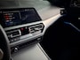 BMW 3-Serie 330e, Schuifdak, ACC, HUD, Harman Kardon, Elektr. Stoelen, Adaptief Onderstel