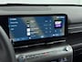 Hyundai Kona 1.0 T-GDI COMFORT | SUMMERDEAL! | CLIMA | CAMERA | CRUISE | NAVI | APPLE CAR PLAY & ANDROID AUTO | HYBRID | FABRIEKSGARANTIE GELDIG T/M 4-2029! | ALL SEASONS |